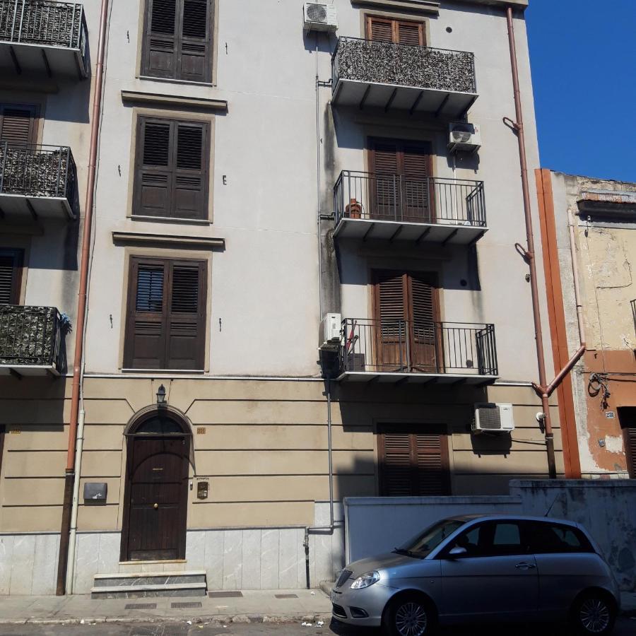 Bivano incantevole al centro di Palermo Esterno foto